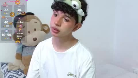 Cuddly online show from October 23, 2025, 7:45 pm