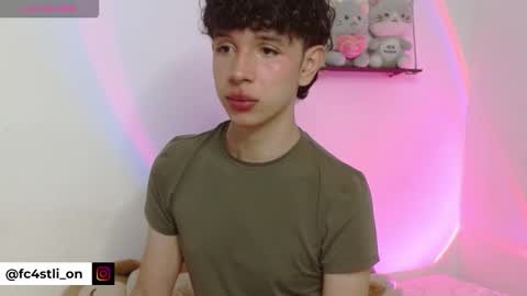 Snapshot of cuddly_twinkie chatting on February 22, 2026, 12:58 pm Cuddly online show from February 22, 2026, 12:58 pm