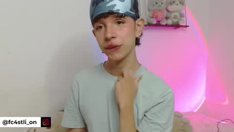 Snapshot of cuddly_twinkie chatting on February 24, 2026, 12:25 pm Cuddly online show from February 24, 2026, 12:25 pm