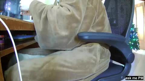 Snapshot of culonudo23 chatting on December 22, 2024, 9:33 am Leo online show from December 22, 2024, 9:33 am