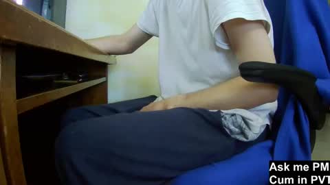 Snapshot of culonudo23 chatting on January 8, 2025, 9:21 am Leo online show from January 8, 2025, 9:21 am