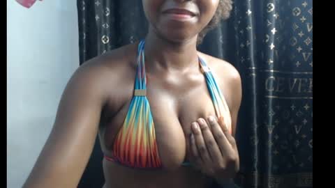 Snapshot of cum_863648 chatting on May 18, 2026, 4:07 am Lisa online show from May 18, 2026, 4:07 am