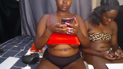 Snapshot of cum_central chatting on February 19, 2025, 5:05 am cum_central online show from February 19, 2025, 5:05 am