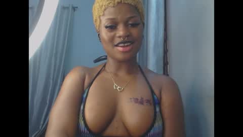Snapshot of cum_ebony_petitxx chatting on June 18, 2026, 6:35 am cath online show from June 18, 2026, 6:35 am