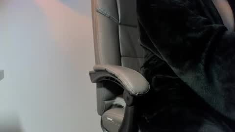 cum gun online show from October 8, 2025, 7:00 pm