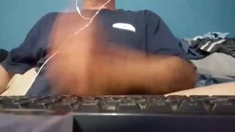 cumbian_chero online show from May 25, 2026, 9:59 am