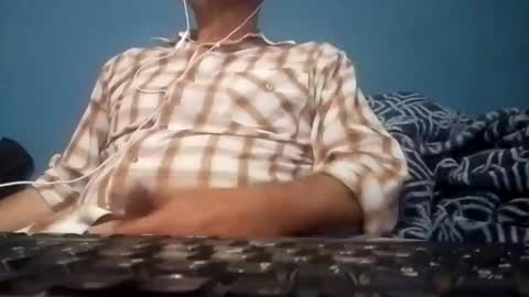 cumbian_chero online show from May 31, 2026, 2:53 am