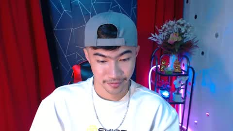 Snapshot of cumhavefun25 chatting on February 8, 2025, 7:16 pm ask me online show from February 8, 2025, 7:16 pm