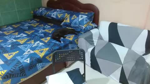 Snapshot of cummleahcumm chatting on March 4, 2025, 5:32 am Leah Vergara online show from March 4, 2025, 5:32 am