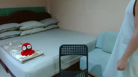 Snapshot of cummleahcumm chatting on October 9, 2025, 12:19 am Leah Vergara online show from October 9, 2025, 12:19 am