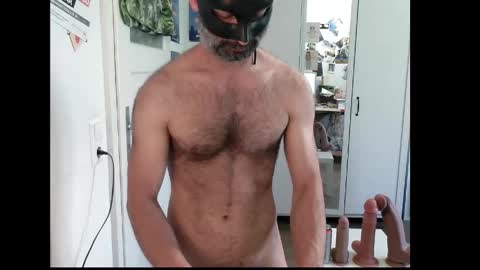 Snapshot of cumshow_x chatting on April 18, 2026, 9:35 am Cumshow online show from April 18, 2026, 9:35 am