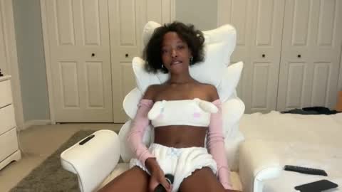 Anna online show from October 24, 2025, 9:22 pm