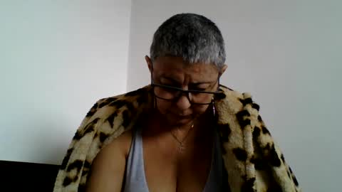 Snapshot of cuplu4346529860 chatting on January 23, 2025, 10:32 am couple online show from January 23, 2025, 10:32 am