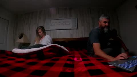 Snapshot of curiouscouple3143 chatting on December 17, 2024, 2:12 am curious couple online show from December 17, 2024, 2:12 am