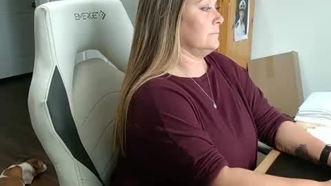 Snapshot of curiouscouple3143 chatting on January 30, 2025, 7:04 pm curious couple online show from January 30, 2025, 7:04 pm