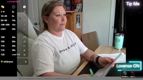 Snapshot of curiouscouple3143 chatting on February 18, 2025, 3:43 pm curious couple online show from February 18, 2025, 3:43 pm