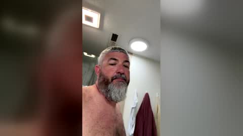 Snapshot of curiouscouple_hubby chatting on March 11, 2026, 9:32 pm hubby online show from March 11, 2026, 9:32 pm