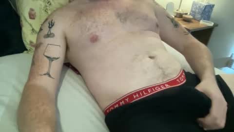 Snapshot of curiousmax18 chatting on February 19, 2025, 6:32 pm Maxx online show from February 19, 2025, 6:32 pm