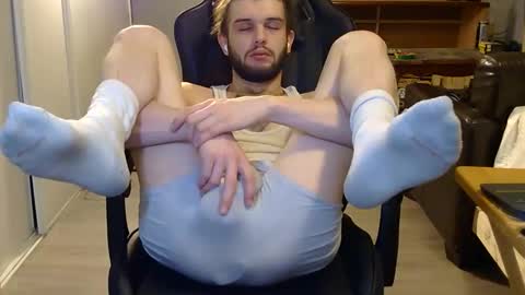 Snapshot of curiouss25 chatting on February 10, 2026, 5:17 pm curiouss25 online show from February 10, 2026, 5:17 pm