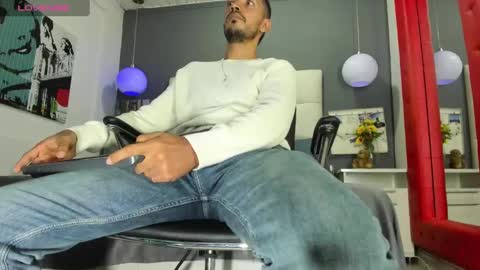 Snapshot of curiousskinny3 chatting on February 16, 2025, 1:05 pm --Yeison-- online show from February 16, 2025, 1:05 pm