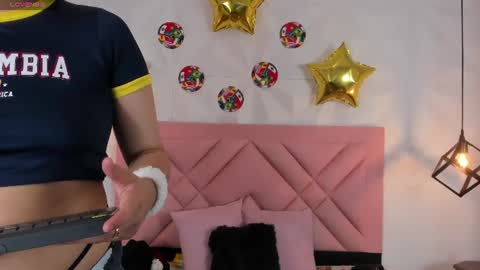 curly_babe1 online show from June 23, 2026, 4:10 am