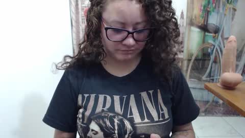 Vannesa online show from November 22, 2025, 8:19 pm