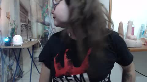 Vannesa online show from February 13, 2026, 7:10 pm