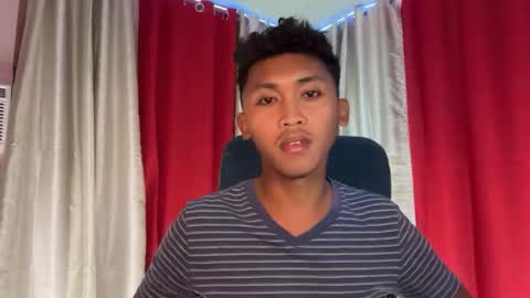 Snapshot of curly_iron chatting on February 1, 2026, 11:20 am curly_iron online show from February 1, 2026, 11:20 am