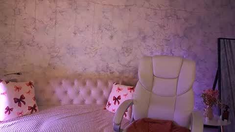 Snapshot of curlycandyxx chatting on March 23, 2026, 2:54 pm curlycandyxx online show from March 23, 2026, 2:54 pm