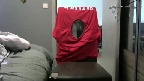 curlyfurly online show from December 14, 2025, 11:37 am