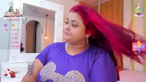 Snapshot of curvy_beauty_ chatting on December 17, 2024, 11:17 am Hanna online show from December 17, 2024, 11:17 am