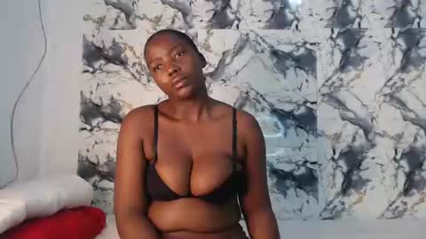 curvyj255 online show from June 21, 2026, 8:33 pm