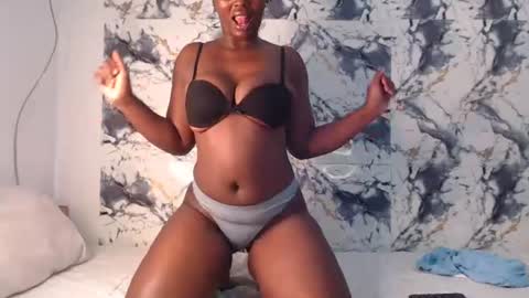 curvyj255 online show from July 11, 2026, 7:49 pm