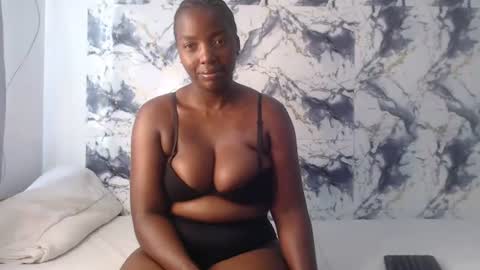curvyj255 online show from July 17, 2026, 8:21 am