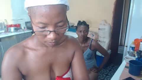 Snapshot of curvypear76x chatting on December 13, 2024, 10:51 am curvypear76x online show from December 13, 2024, 10:51 am