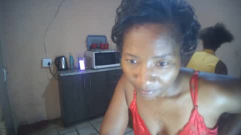 Snapshot of curvypear76x chatting on February 13, 2026, 12:23 pm curvypear76x online show from February 13, 2026, 12:23 pm