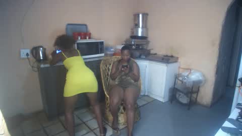 Snapshot of curvypear76x chatting on February 21, 2026, 8:59 am curvypear76x online show from February 21, 2026, 8:59 am