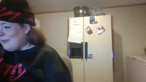 Snapshot of curvyplayday chatting on October 24, 2025, 3:25 am dahlia -kim online show from October 24, 2025, 3:25 am