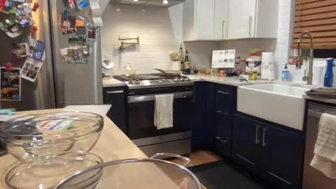 Snapshot of cutcollection chatting on February 9, 2025, 3:32 am CutCollection online show from February 9, 2025, 3:32 am