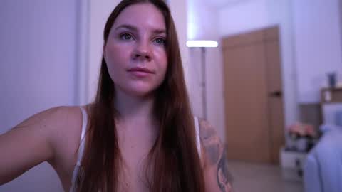 Snapshot of cute__foxy chatting on October 23, 2025, 12:21 am Foxy online show from October 23, 2025, 12:21 am