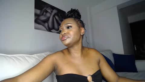 Liya online show from March 3, 2025, 7:28 pm