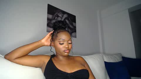 Liya online show from March 6, 2025, 3:35 pm