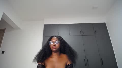 Liya online show from May 18, 2026, 7:41 pm
