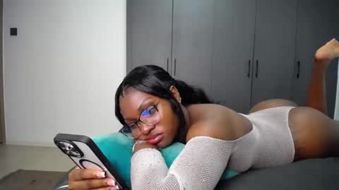 Liya online show from May 23, 2026, 8:02 pm