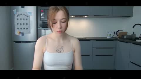 Amanda online show from November 17, 2025, 12:11 pm