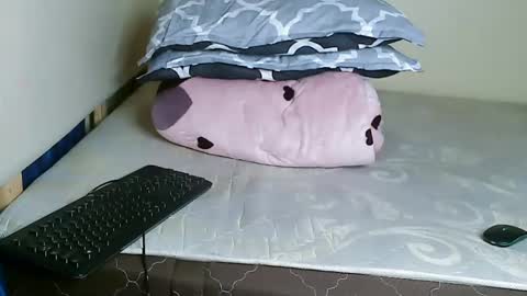 Snapshot of cute_beb2 chatting on January 9, 2025, 7:52 am V EE online show from January 9, 2025, 7:52 am