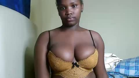 Snapshot of cute_beb2 chatting on January 18, 2025, 12:26 pm V EE online show from January 18, 2025, 12:26 pm