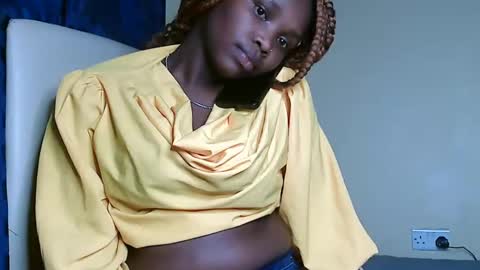 Snapshot of cute_beb2 chatting on February 24, 2025, 11:21 am V EE online show from February 24, 2025, 11:21 am