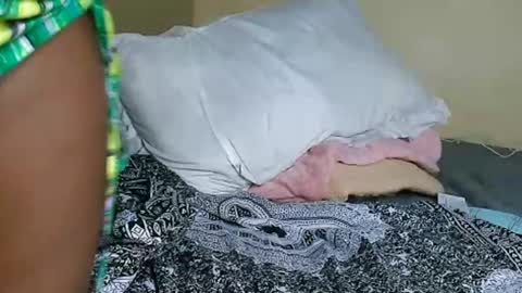 Snapshot of cute_beb2 chatting on March 5, 2025, 1:06 pm V EE online show from March 5, 2025, 1:06 pm