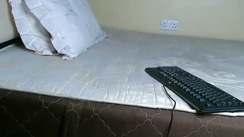 Snapshot of cute_beb2 chatting on March 7, 2025, 6:46 am V EE online show from March 7, 2025, 6:46 am